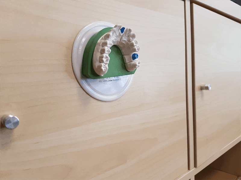 Support universel scanner 3D dentaire intra-oral cabinet