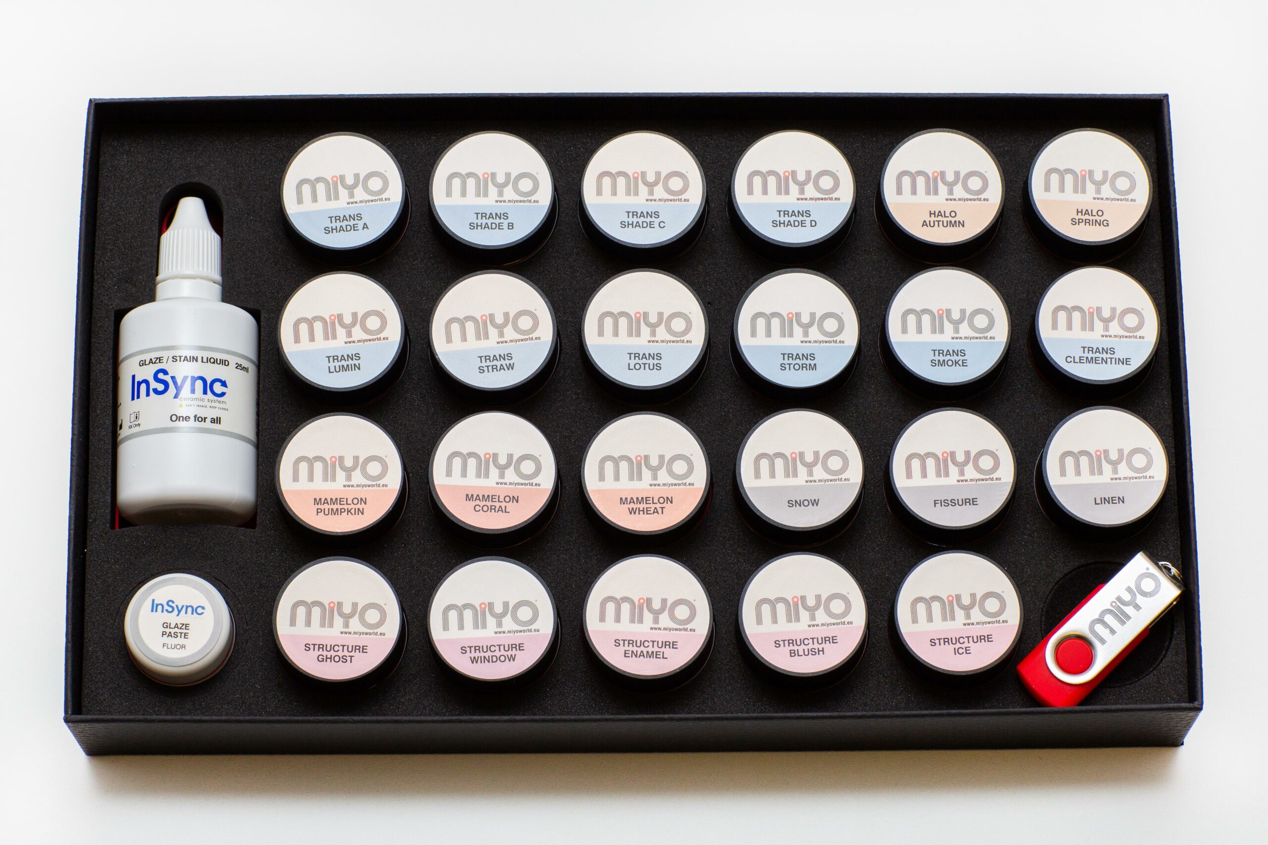 MiYO Kit Simple coffret maquillage céramique finition esthétique